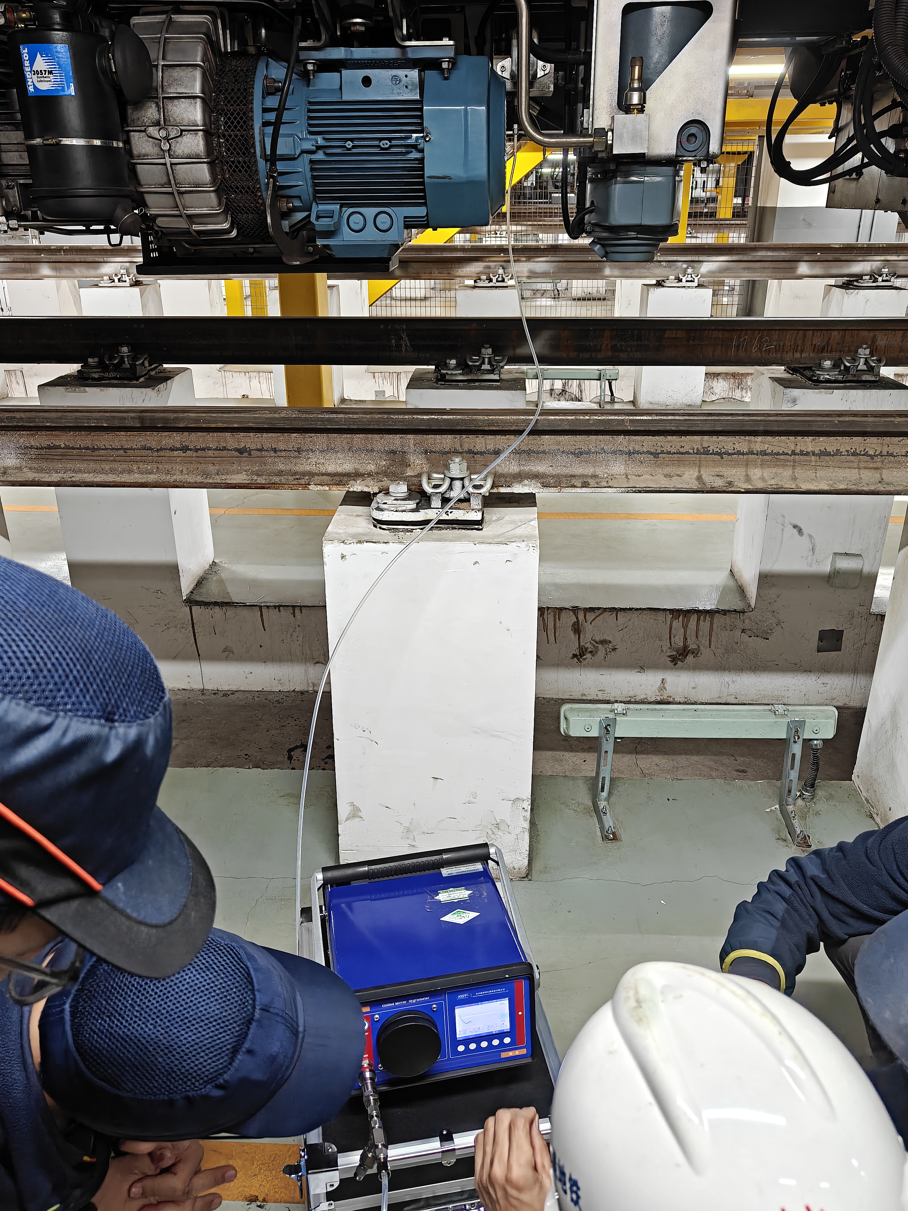 露點儀在地鐵軌道測試現場